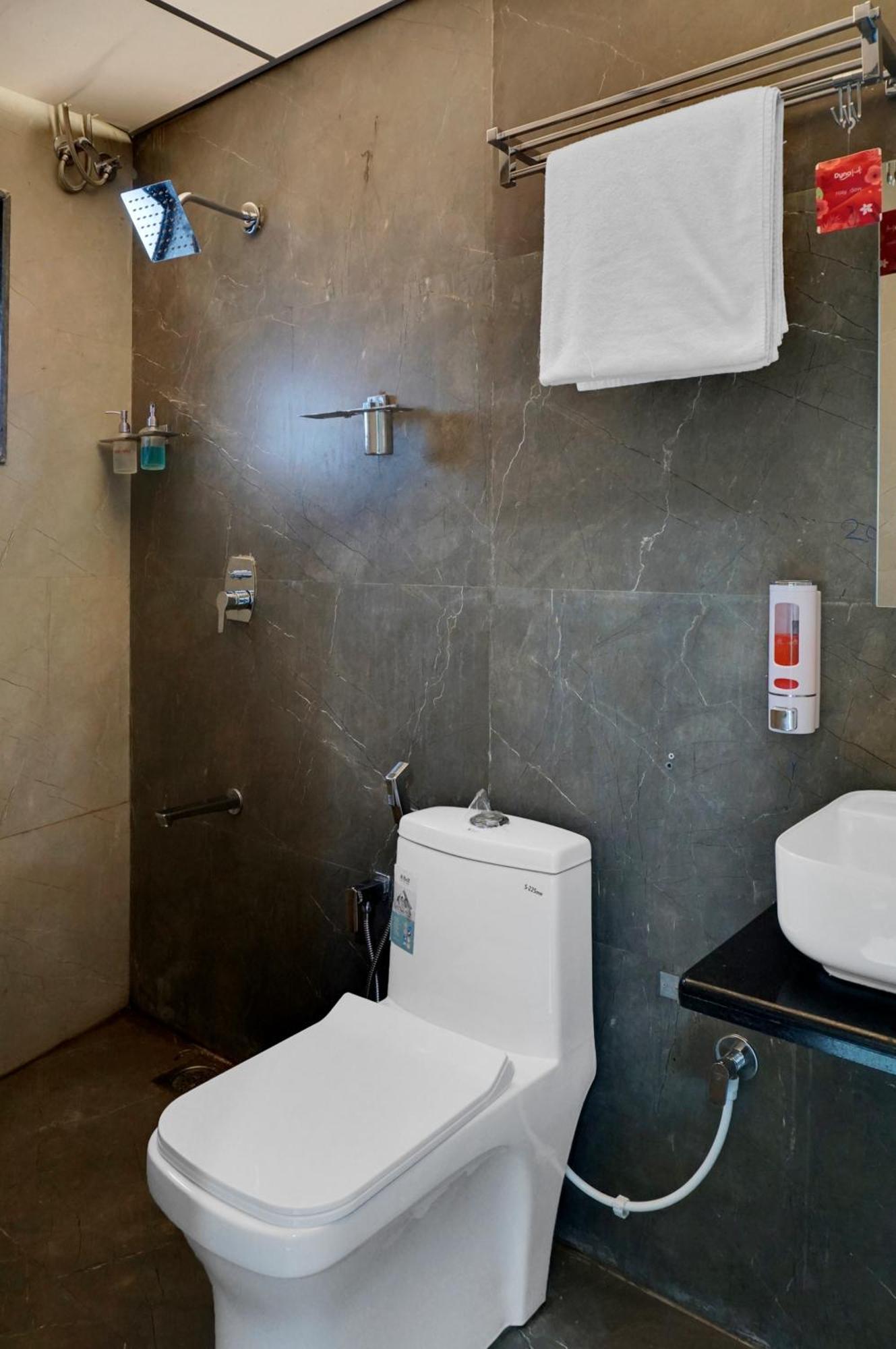 Hotel Sayba Executive Pune Dış mekan fotoğraf