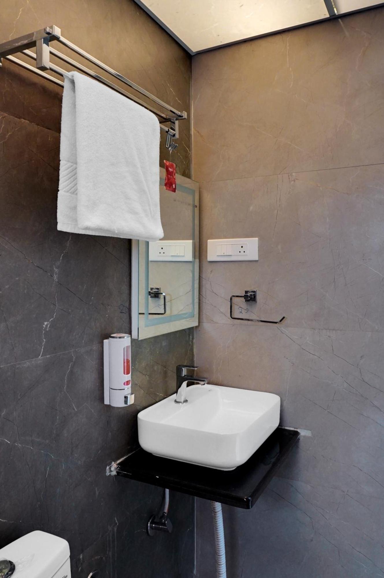 Hotel Sayba Executive Pune Dış mekan fotoğraf